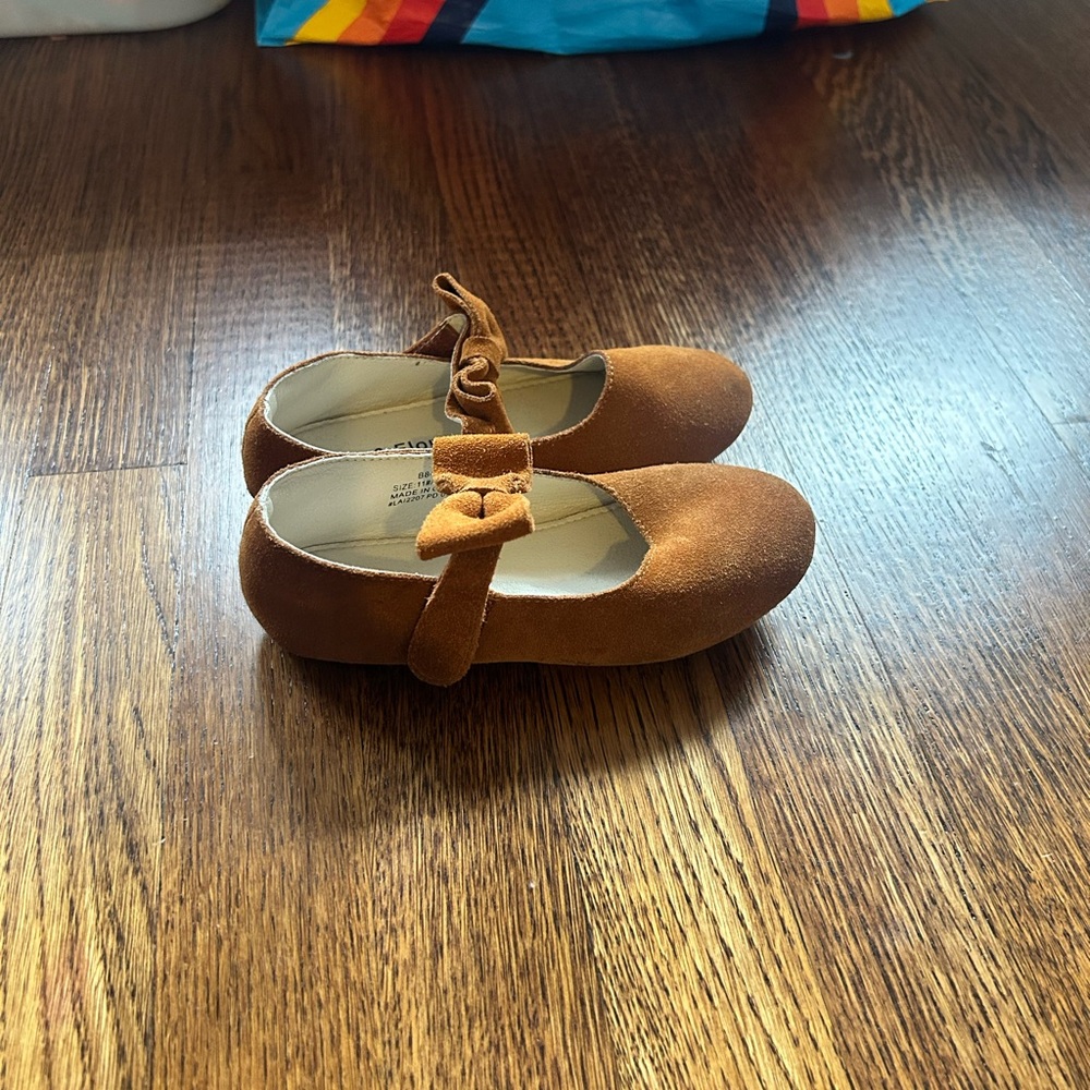 Charming Tan Kids Dress Shoes with Bow